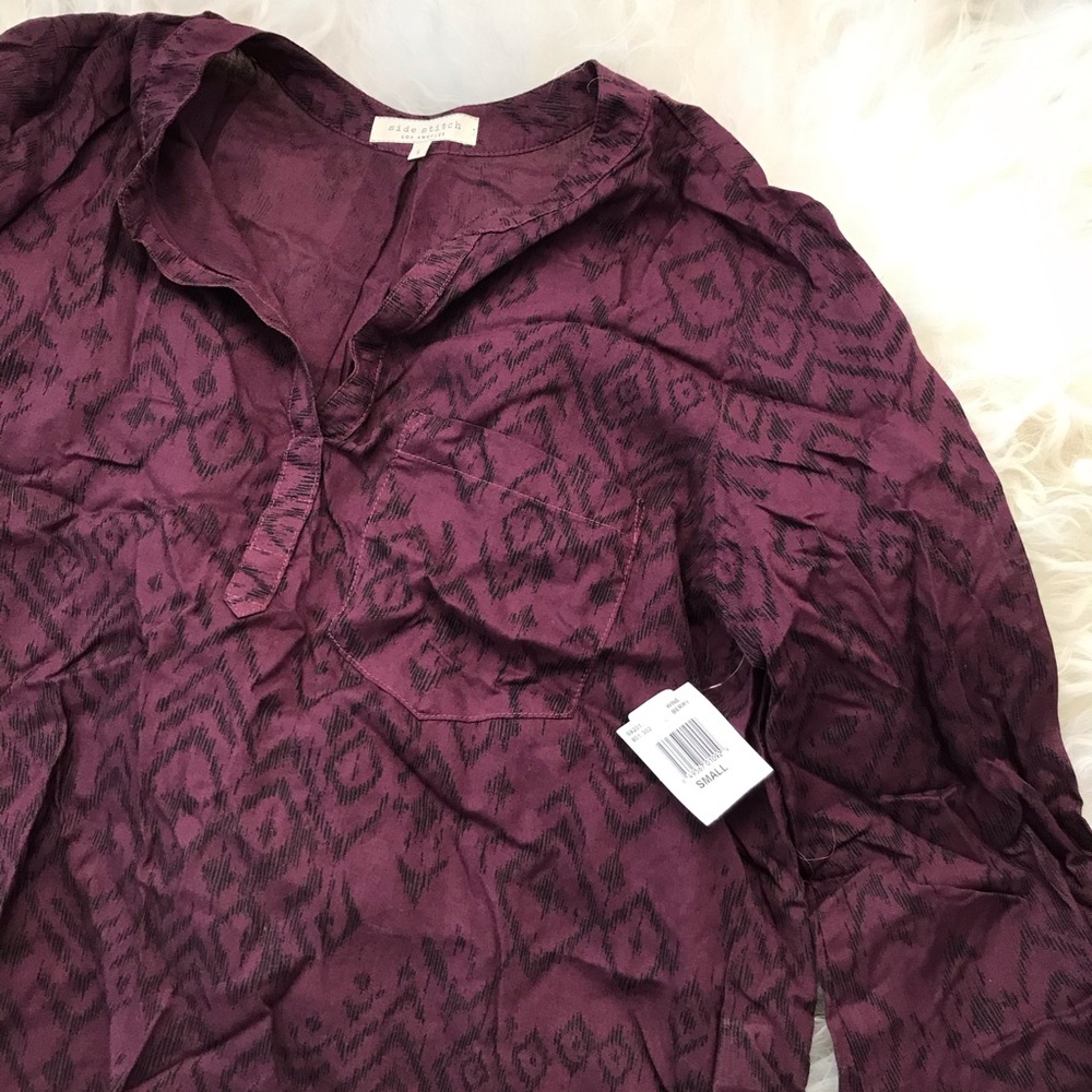 Side Stitch Red Printed Hi-low Hem Blouse Top - Picture 6 of 7